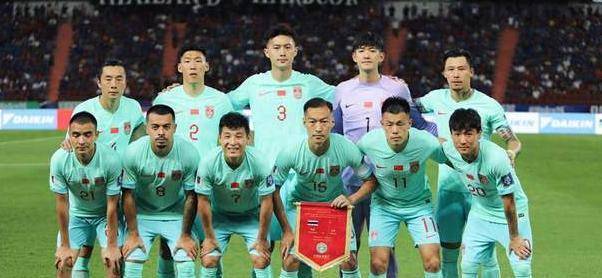 世界杯世预赛最新消息，韩国队做出了换人决定，我们男足惊喜连连。